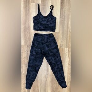 Black Camo Print Activewear Set Size Small